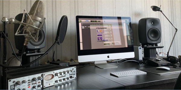 海政文工团男高音歌唱家王铁刚工作室